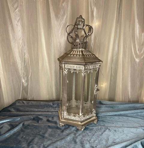 medium crown lantern 10.00